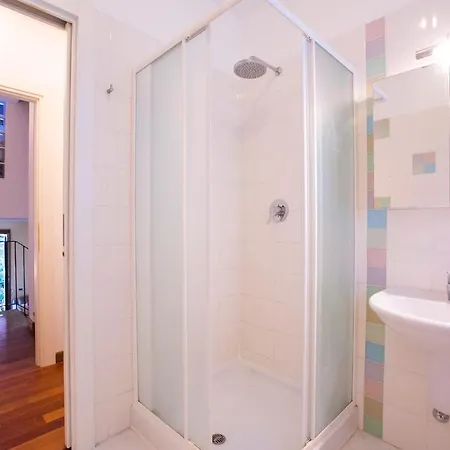 Sleeps 8 Apartment *