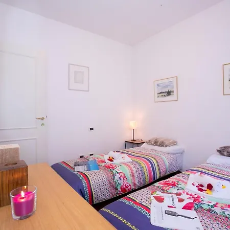 Apartment Sleeps 8 *