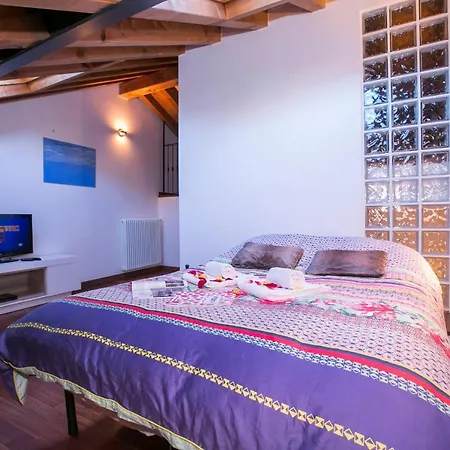 Sleeps 8 Apartment