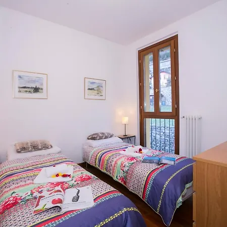 Sleeps 8 *